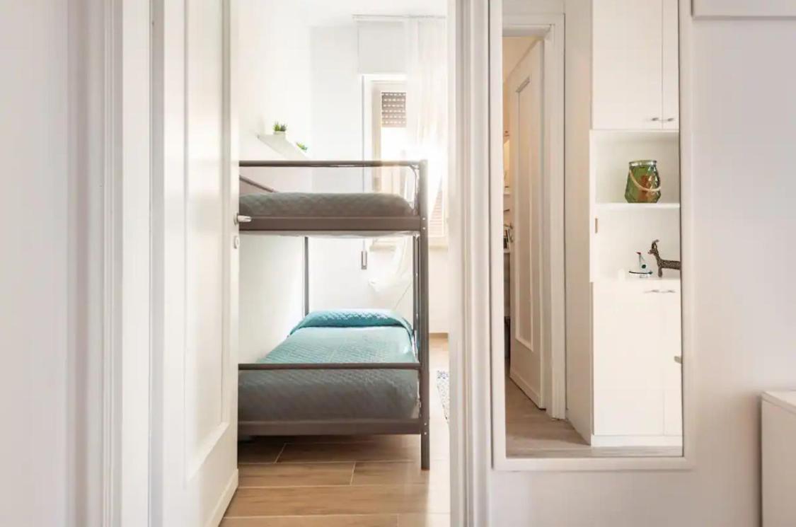 Seaside Apt Private Parking And Near The Beach Viareggio Bagian luar foto