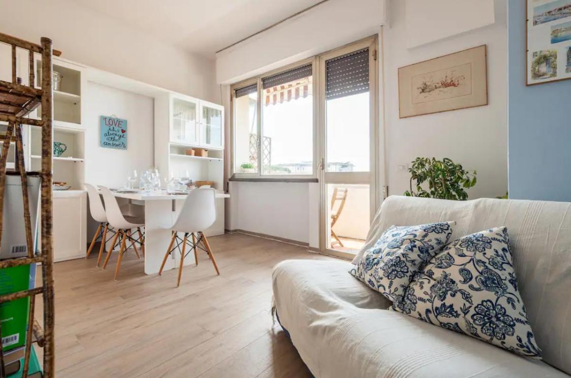 Seaside Apt Private Parking And Near The Beach Viareggio Bagian luar foto